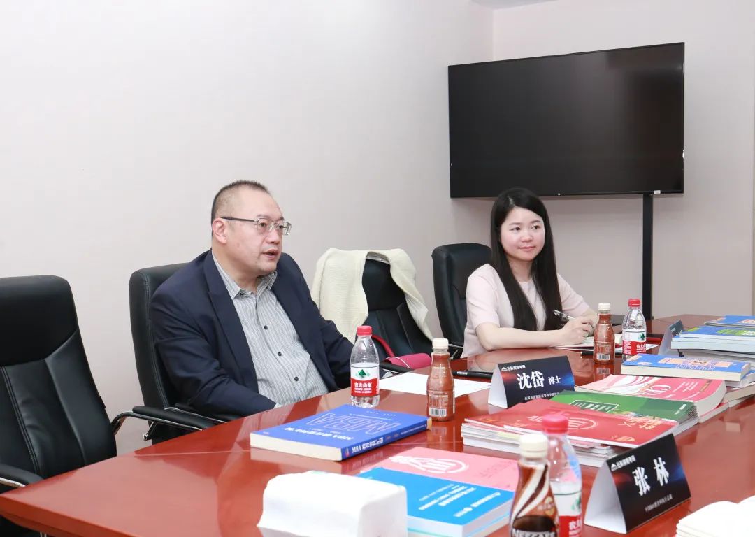 熱烈歡迎法國布雷斯特商學(xué)院校長沈岱博士、Clovitis中國辦公室負責(zé)人劉彥麟一行來訪社科賽斯！