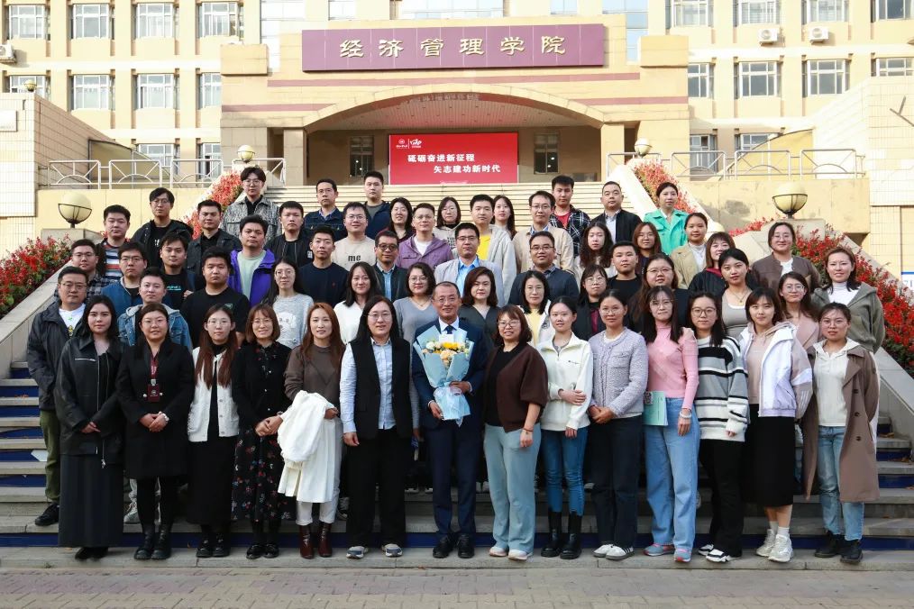 社科賽斯考研董事長甄誠先生應(yīng)邀為河北工業(yè)大學(xué)MBA帶來專題講座！